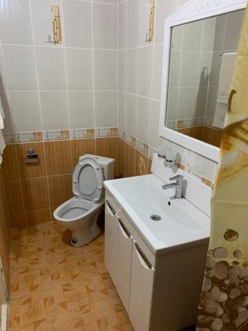 Фото номера Люкс с кроватью размера «king-size» и балконом Отель KEMER LUX г. Нур-Султан 10