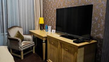 Фото номера Люкс с кроватью размера «king-size» Отель JB hotel г. Нур-Султан 9