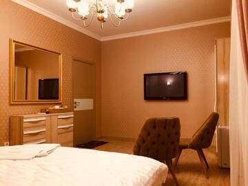 Фото номера Большой двухместный номер с 1 кроватью Отель Altyn Hotel г. Нур-Султан 6