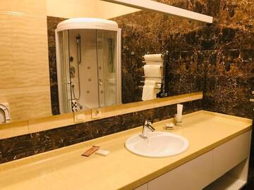 Фото номера Большой двухместный номер с 1 кроватью Отель MyLINE relax complex г. Нур-Султан 14