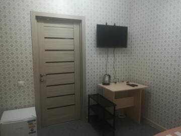 Фото номера Улучшенный трехместный номер Хостел Makenty house hotel г. Нур-Султан 10