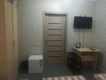 Фото номера Улучшенный трехместный номер Хостел Makenty house hotel г. Нур-Султан 8