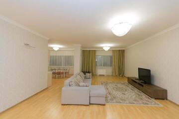 Фото номера Улучшенные апартаменты Апартаменты Apartments on Dostyk 5 г. Нур-Султан 11