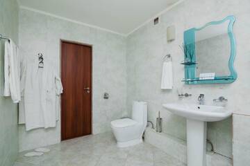 Фото номера Большой двухместный номер с 1 кроватью Отель Azat Hotel г. Нур-Султан 3