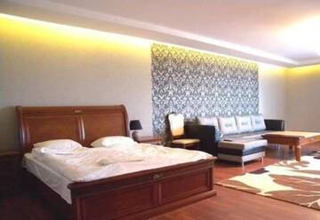 Фото номера Большой двухместный номер с 1 кроватью Отель Azat Hotel г. Нур-Султан 2