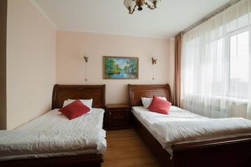 Фото номера Стандартный двухместный номер с 2 отдельными кроватями Отель Azat Hotel г. Нур-Султан 5
