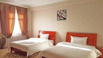 Фото номера Большой двухместный номер с 1 кроватью Отель Boutique Hotel Tomiris г. Нур-Султан 4