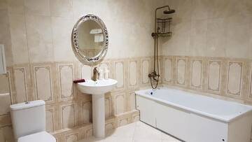 Фото номера Двухместный номер с 2 отдельными кроватями Отель Boutique Hotel Tomiris г. Нур-Султан 7