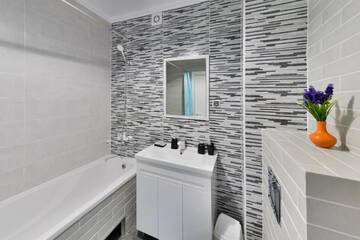 Фото номера Апартаменты с 1 спальней Апартаменты Apartment Lazurnyi Kvartal г. Нур-Султан 90