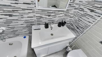 Фото номера Апартаменты с 1 спальней Апартаменты Apartment Lazurnyi Kvartal г. Нур-Султан 34