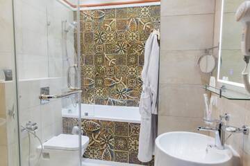 Фото номера Люкс Отель QonaQ hotel г. Нур-Султан 7