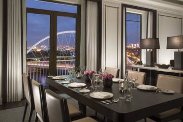 Фото номера Люкс St. Regis, вид на Центральный парк или реку Ишим Отель The St. Regis Astana г. Нур-Султан 3