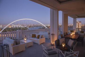 Фото номера Президентский люкс с большой террасой, вид на реку Ишим Отель The St. Regis Astana г. Нур-Султан 4