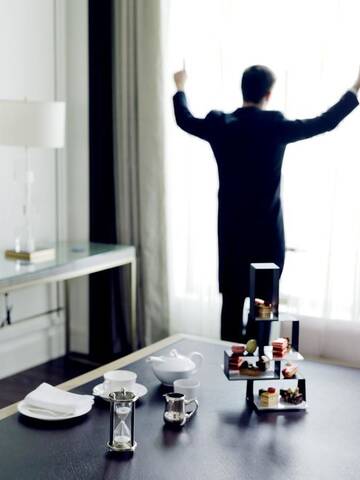 Фото номера Двухместный номер Делюкс с 2 отдельными кроватями Отель The St. Regis Astana г. Нур-Султан 7