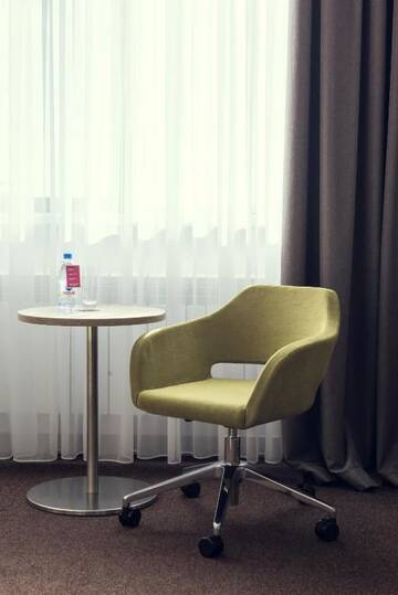 Фото номера Стандартный номер для некурящих с 1 кроватью размера «king-size» Отель Wyndham Garden Astana г. Нур-Султан 9
