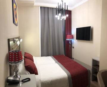 Фото номера Двухместный номер с 1 кроватью Отель Grace Point Hotel г. Нур-Султан 2