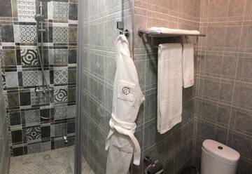 Фото номера Бюджетный двухместный номер с 1 кроватью Отель Grace Point Hotel г. Нур-Султан 7