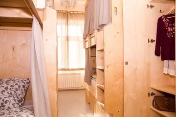Фото номера Кровать в общем 6-местном номере для женщин Хостелы Hostel Forum г. Нур-Султан 4