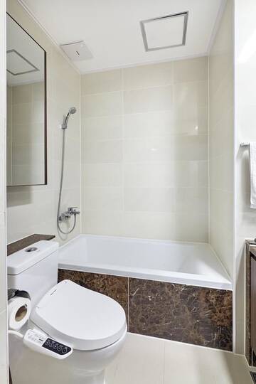 Фото номера Апартаменты с 1 спальней Апартаменты Apartments HighWill Luxury г. Нур-Султан 23