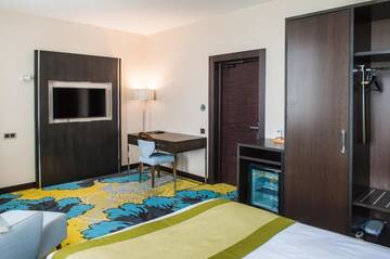 Фото номера Стандартный одноместный номер Отель The ONE Hotel Astana г. Нур-Султан 7