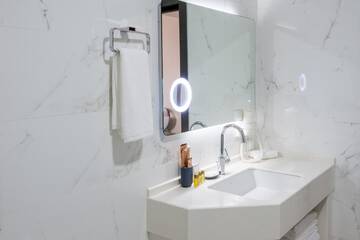 Фото номера Стандартный одноместный номер Отель The ONE Hotel Astana г. Нур-Султан 2
