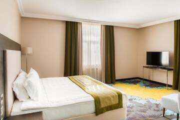 Фото номера Люкс Отель The ONE Hotel Astana г. Нур-Султан 8