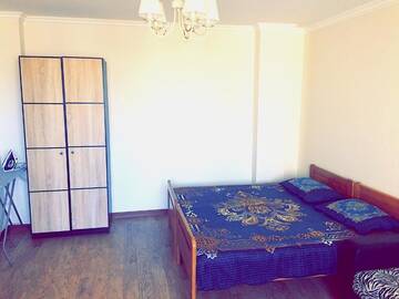 Фото номера Улучшенные апартаменты Апартаменты Khan Shatyr Apartment г. Нур-Султан 32