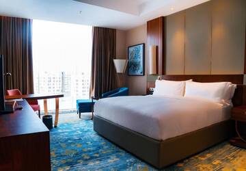 Фото номера Номер с кроватью размера «king-size» Отель Hilton Astana г. Нур-Султан 9