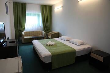 Фото номера Двухместный номер Делюкс с 1 кроватью Отель AirportHotel г. Нур-Султан 4