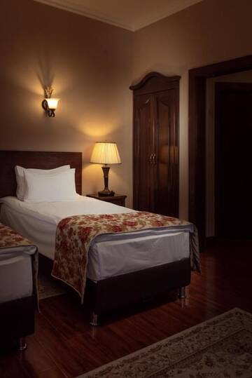 Фото номера Двухместный номер Делюкс с 1 кроватью Отель Boutique Hotel Traditional г. Нур-Султан 8