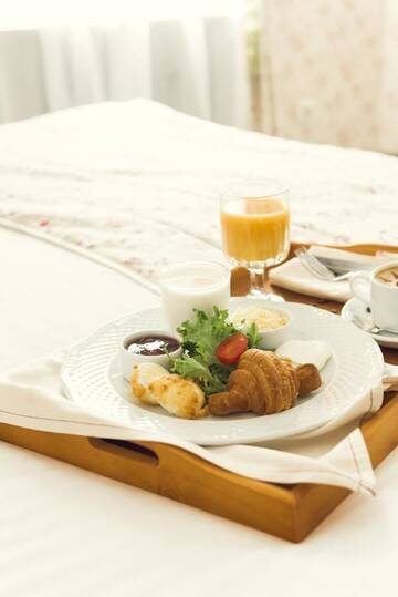Фото номера Двухместный номер Делюкс с 1 кроватью Отель Boutique Hotel Traditional г. Нур-Султан 2