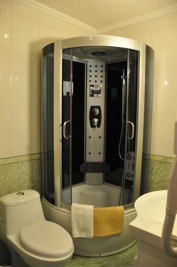 Фото номера Стандартный двухместный номер с 1 кроватью Отель Гостиничный комплекс «Бозок» г. Нур-Султан 15
