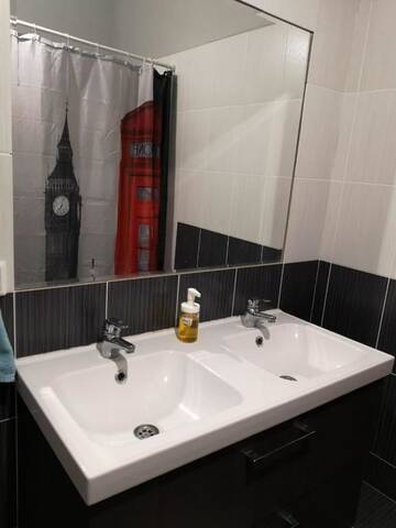 Фото номера Бюджетный двухместный номер с 1 кроватью Хостелы The Place Astana Hostel г. Нур-Султан 18