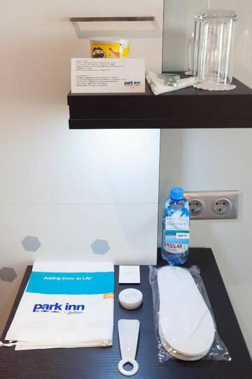 Фото номера Улучшенный номер Отель Park Inn by Radisson Hotel Astana г. Нур-Султан 4