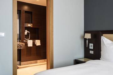 Фото номера Президентский люкс Отель Radisson Hotel Astana г. Нур-Султан 4