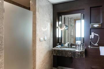 Фото номера Стандартный номер Отель Radisson Hotel Astana г. Нур-Султан 18
