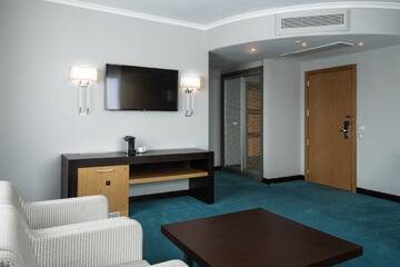 Фото номера Полулюкс Отель Radisson Hotel Astana г. Нур-Султан 3