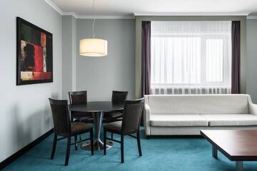Фото номера Полулюкс Отель Radisson Hotel Astana г. Нур-Султан 4