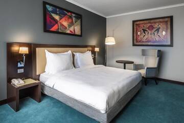 Фото номера Президентский люкс Отель Radisson Hotel Astana г. Нур-Султан 9