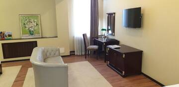 Фото номера Семейный номер Делюкс Отель Royal Park Hotel &amp; SPA г. Нур-Султан 4
