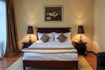Фото номера Улучшенный двухместный номер с 1 кроватью Отель Royal Park Hotel &amp; SPA г. Нур-Султан 2