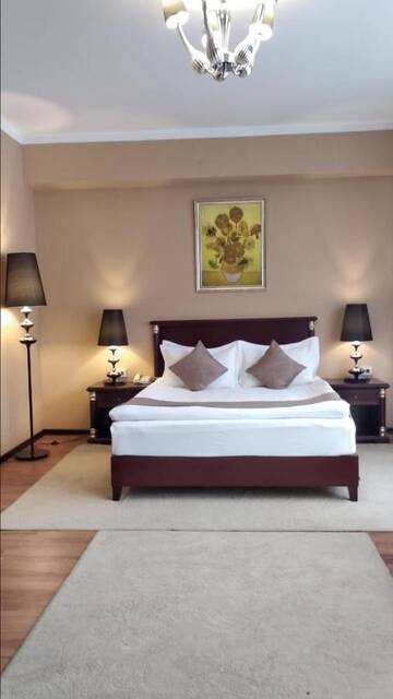 Фото номера Улучшенный двухместный номер с 1 кроватью Отель Royal Park Hotel &amp; SPA г. Нур-Султан 3