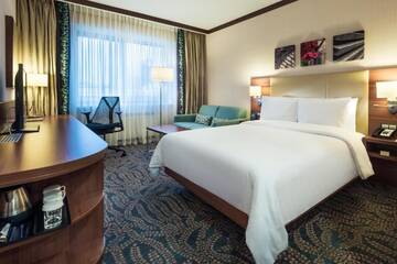 Фото номера Номер с кроватью размера «queen-size» Отель Hilton Garden Inn Astana г. Нур-Султан 7