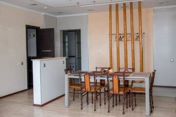 Фото номера Апартаменты с 2 спальнями Апартаменты Sunrise Apartments Triumph г. Нур-Султан 8